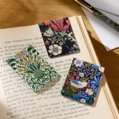 William Morris Magnetic Bookmark Set